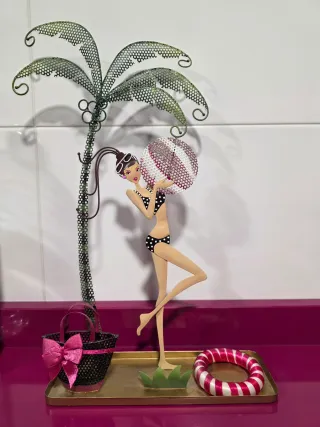 Colgador joyero palmera con figura