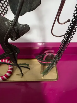 Colgador joyero palmera con figura