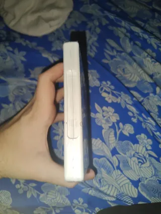 Profesor Layton y la Máscara de los Prodigios prec