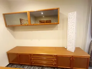 Mueble de salón comedor madera y cristal