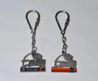 2 Llaveros Pegaso originales Camiones sin publi