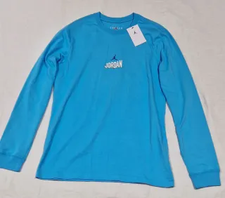 Camiseta Jordan Flight Club Manga Larga Azul.