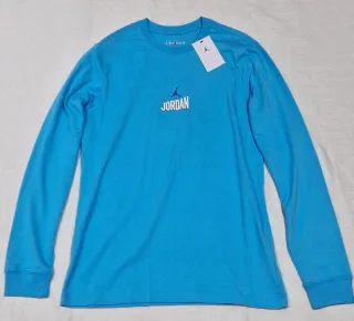 Camiseta Jordan Flight Club Manga Larga Azul.