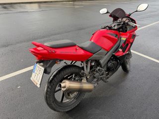 Moto 125cc Roja Deportiva
