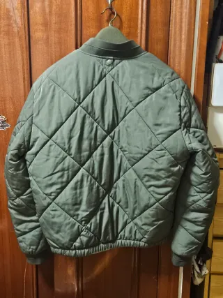 Cazadora Calvin Klein verde acolchada