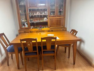 Mesa de comedor y 6 sillas