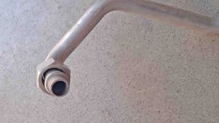 Tuberia aire acondicionado Nissan Terrano II.