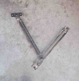 Guia corredera porton trasero Nissan Terrano II