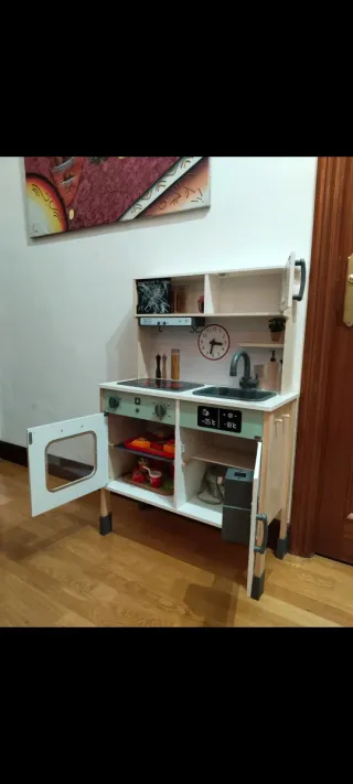 Cocinita de madera para niños