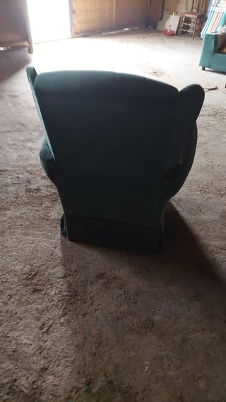 Sillón de terciopelo color verde azulado