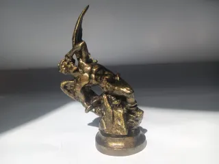 Figura Ángel Caído del parque Retiro de madrid