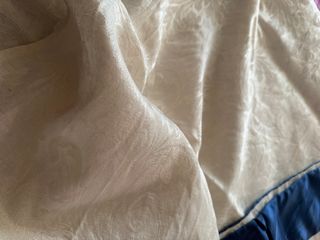 Copriletto Raso Bianco con Bordi Blu