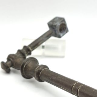 Llave antigua reloj de antesala