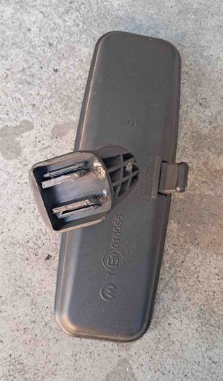 Espejo retrovisor interior Nissan Terrano II.