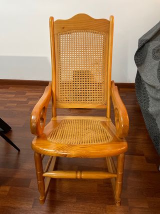 Mecedora Pino Macizo Rattan Poco Uso