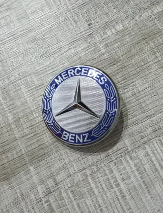 Insignia Mercedes Benz Estrella Plateada