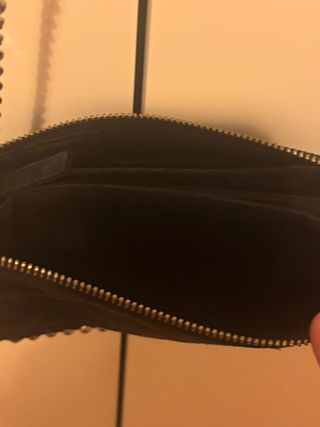 Bolso Zara ante negro con cadena plateada