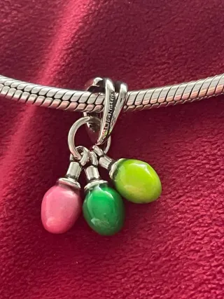 Charm Stranger Things Run y dado