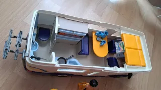 Caravana playmobil  con figuras i accesorios