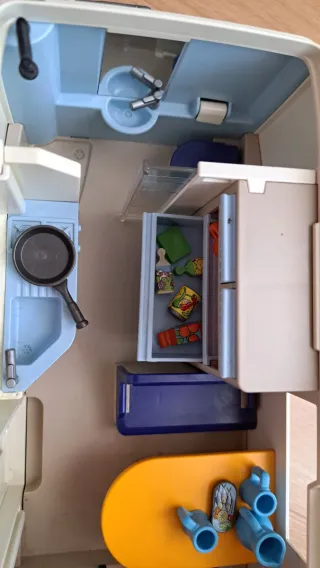Caravana playmobil  con figuras i accesorios