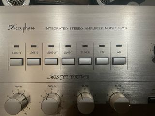 Amplificador Accuphase E-207 Plata