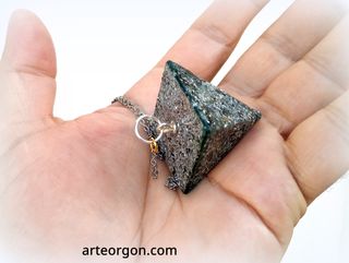 Péndulo artesanal de electronite