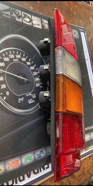 Fanale Posteriore Volvo 740 940 Station Wagon