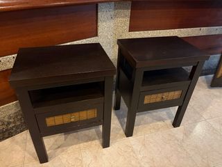 Mesitas de noche wengue con detalle bambú