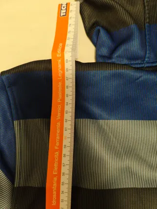 Felpa Burton con zip intera e cappuccio.