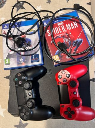 PS4 (PlayStation 4) con 2 mandos