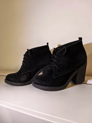 Botines negros con cordones tacón block