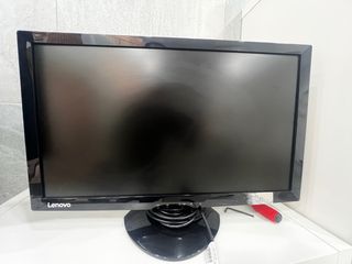 Monitor Lenovo Negro como nuevo