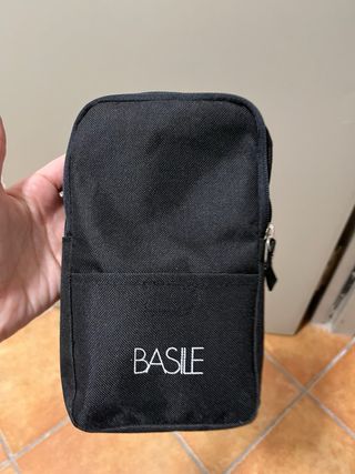 Kit auto: impermeabile, torcia, guanti