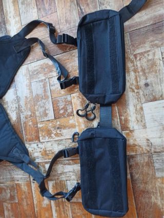 Arnés táctico con bolsos