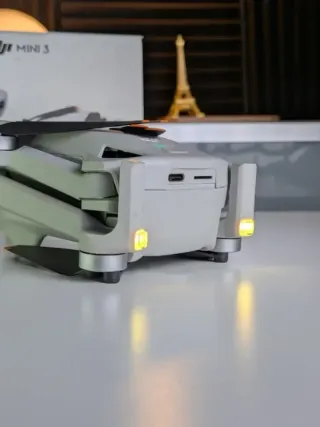 COMO NUEVO | DJI Mini 3 Drone y Control