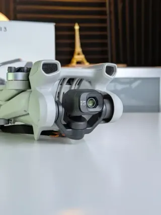 COMO NUEVO | DJI Mini 3 Drone y Control