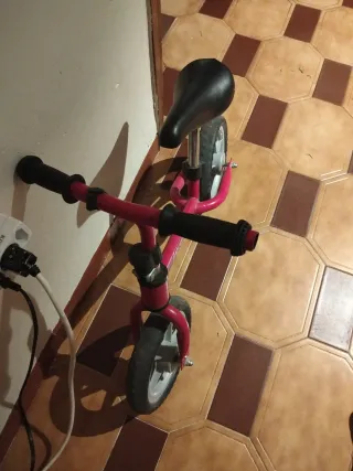 Bicicleta sin pedales Juguettos roja