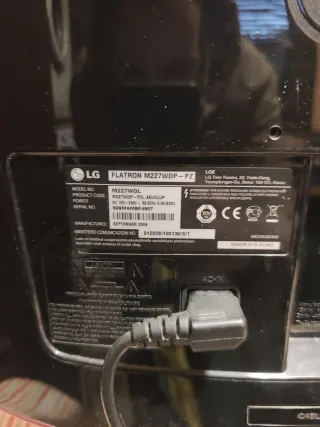 Televisor Monitor LG Full HD Negro