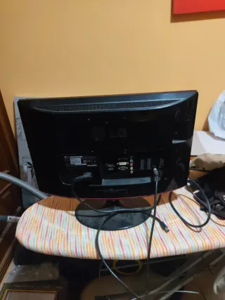 Televisor Monitor LG Full HD Negro