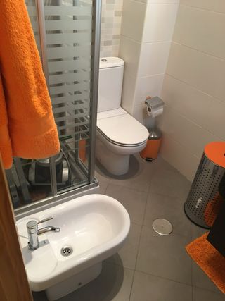 Se alquila piso de un dormitorio. Parking incluido