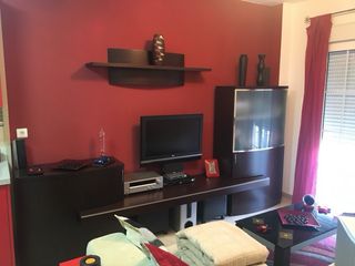 Se alquila piso de un dormitorio. Parking incluido