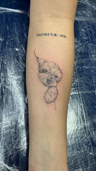 Tatuador profesional con 15 años de experiencia