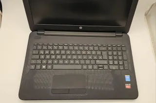 HP 15-ac160ng i3 8GB SSD 256GB Radeon R5