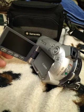 Canon DC100 DVD Camcorder