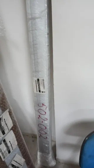 Balconera persiana Eléctrica  + Puerta