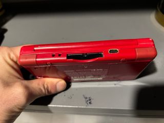 Nintendo DS Lite Roja (sin cargador)