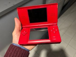 Nintendo DS Lite Roja (sin cargador)