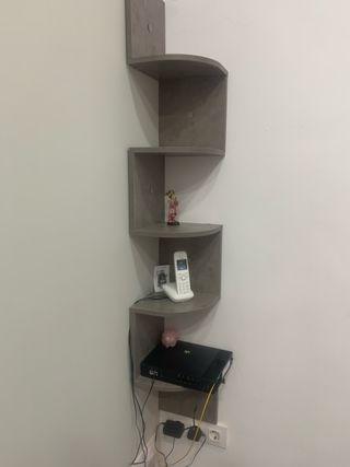 Estantería rinconera gris madera
