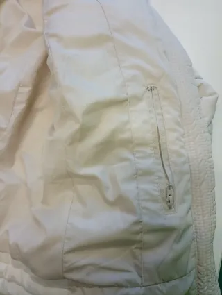 Chaqueta acolchada beige