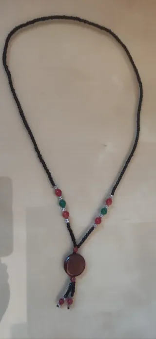 Collar Cuentas Negro y Rojo